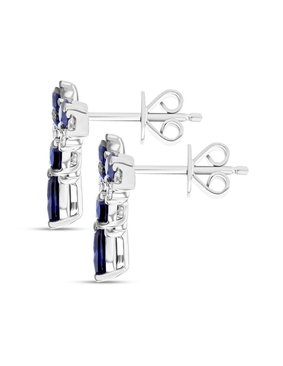Aretes de flor de oro blanco 14 K con acabado brillante diamante 3